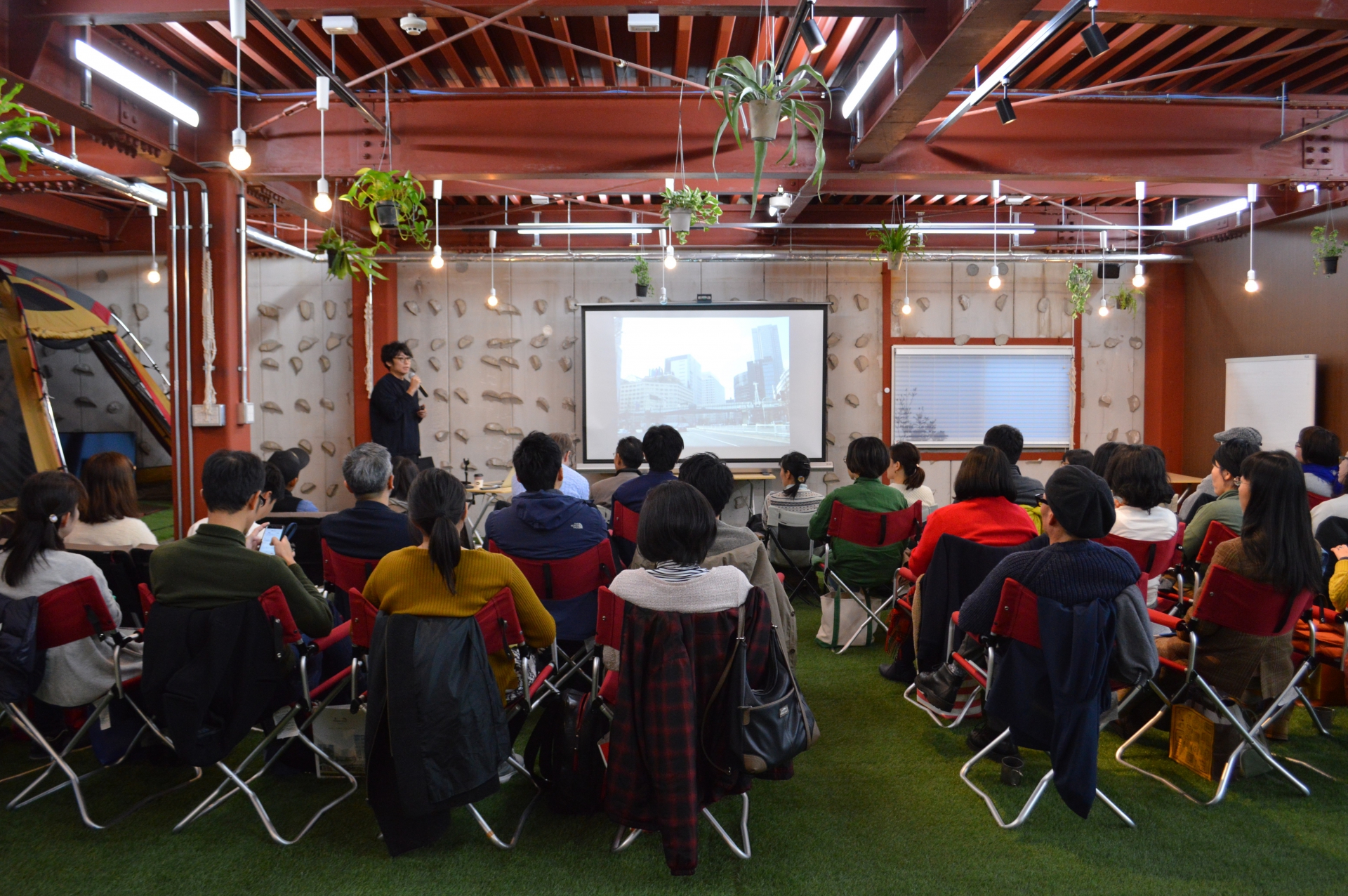 場づくり研究所 5 生きるように働く 刊行記念 スノーピークのシェアオフィス コワーキングスペース